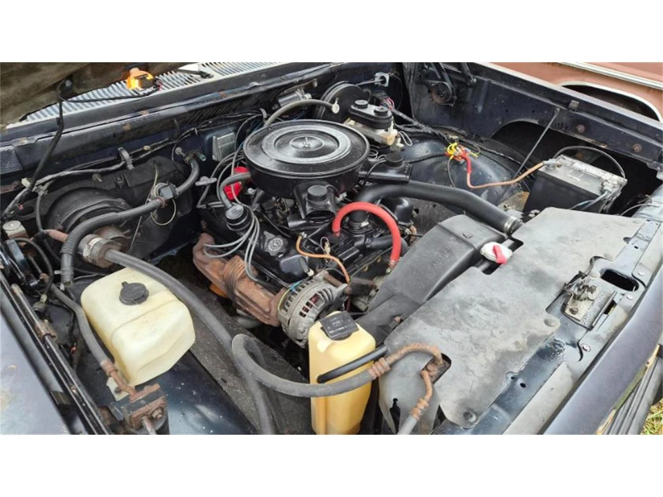 1992 Dodge Ramcharger - Image 11 of 17