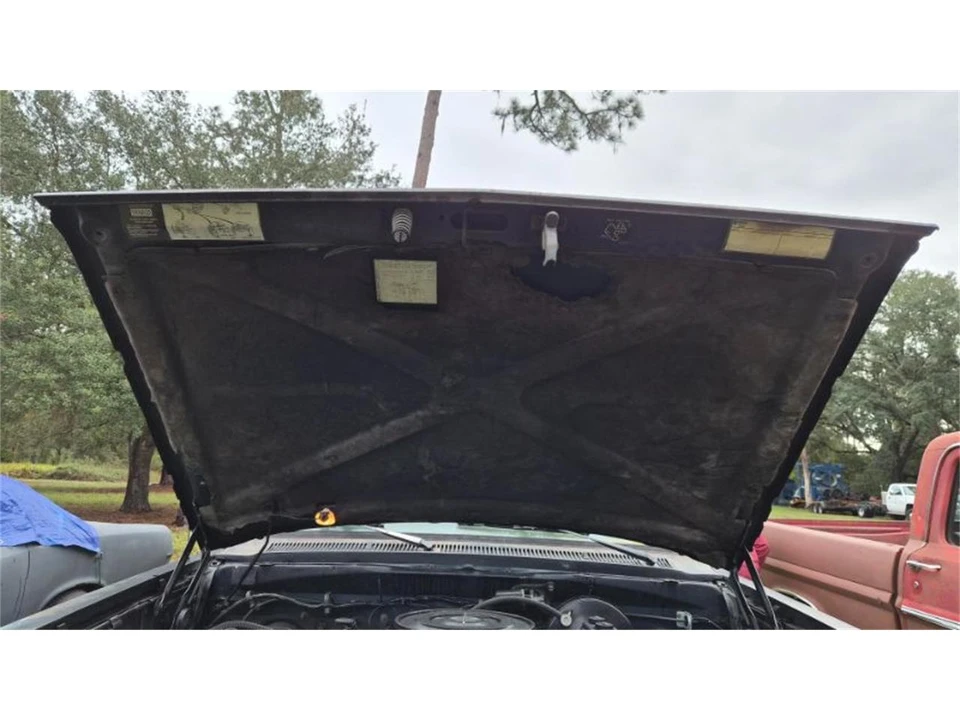 1992 Dodge Ramcharger - Image 13 of 17