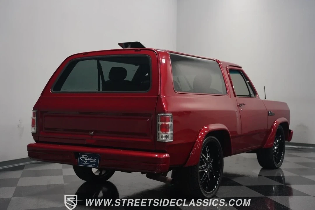 1992 Dodge Ramcharger - Image 15 of 21