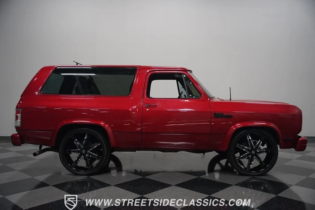1992 Dodge Ramcharger - Image 18 of 21