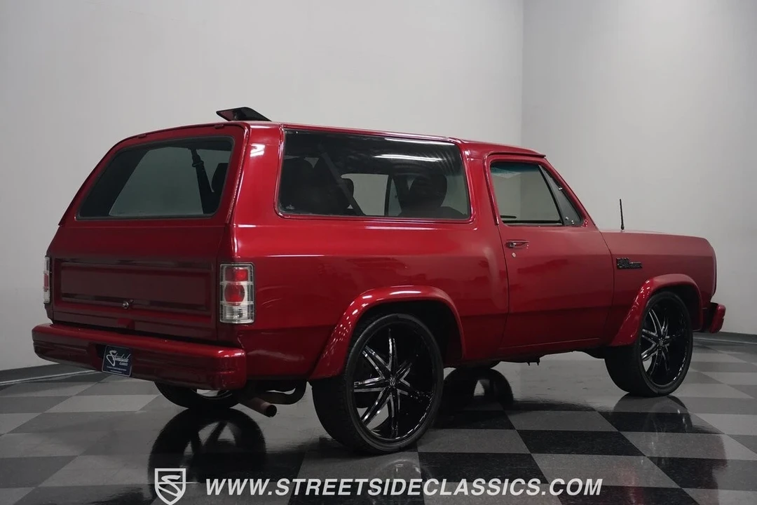 1992 Dodge Ramcharger - Image 16 of 21