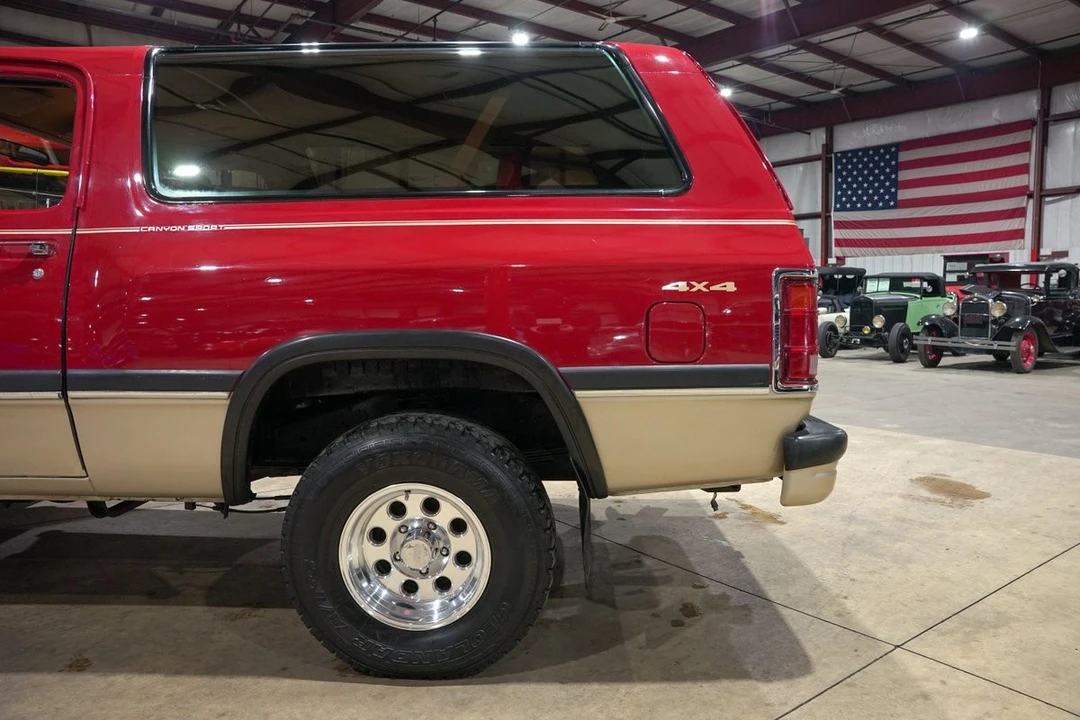 1992 Dodge Ramcharger - Image 5 of 12