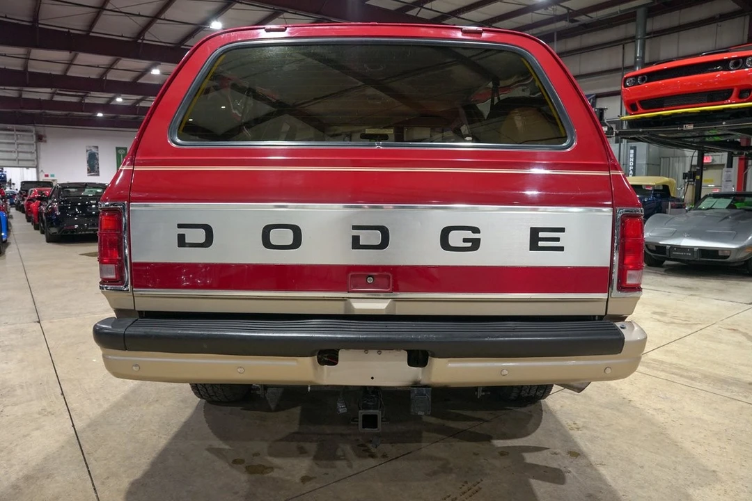 1992 Dodge Ramcharger - Image 7 of 12