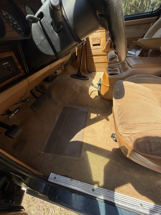 1992 Dodge Ramcharger - Image 11 of 16