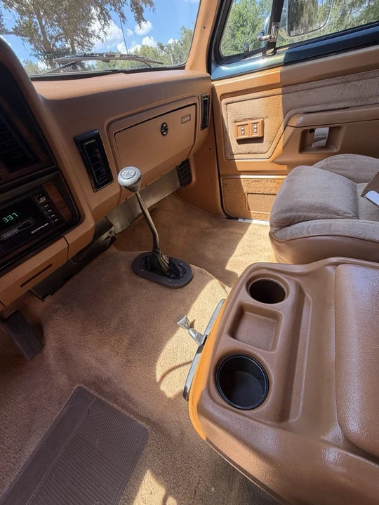 1992 Dodge Ramcharger - Image 12 of 16
