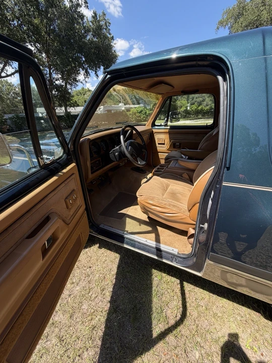 1992 Dodge Ramcharger - Image 10 of 16