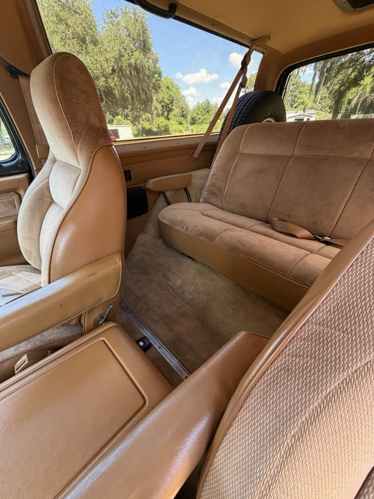 1992 Dodge Ramcharger - Image 13 of 16
