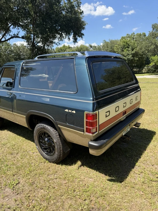 1992 Dodge Ramcharger - Image 4 of 16