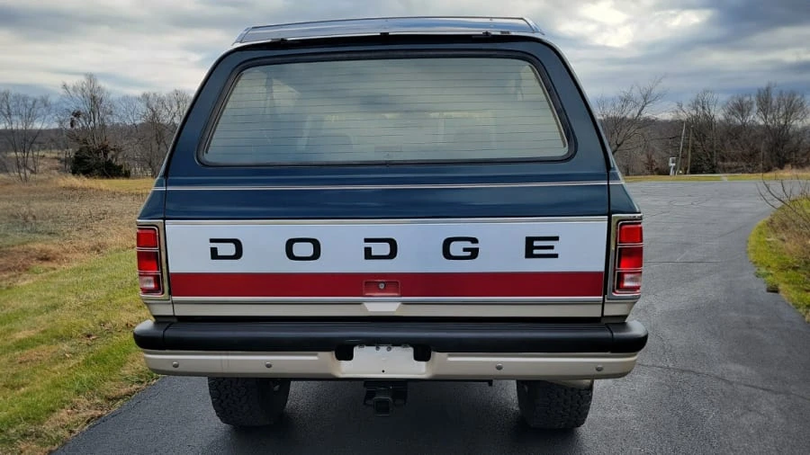 1992 Dodge Ramcharger - Image 4 of 13