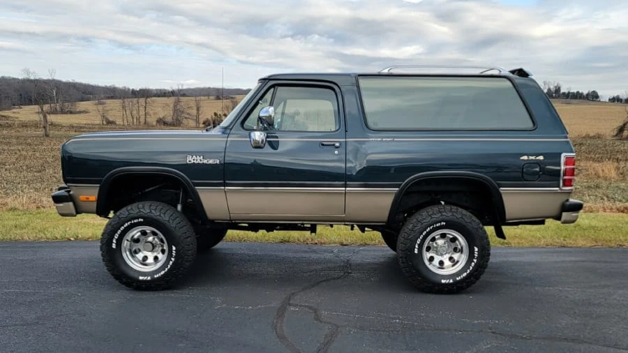 1992 Dodge Ramcharger - Image 2 of 13