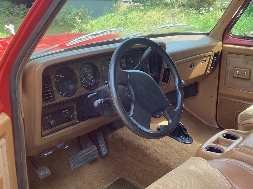 1992 Dodge Ramcharger - Image 15 of 21