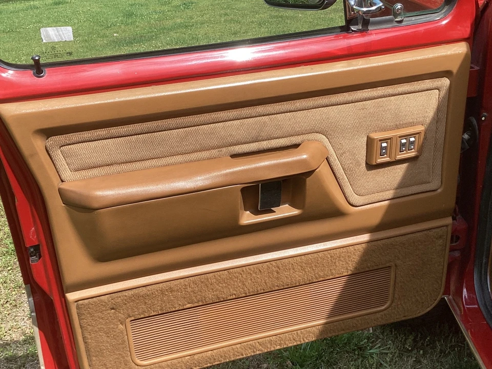 1992 Dodge Ramcharger - Image 19 of 21