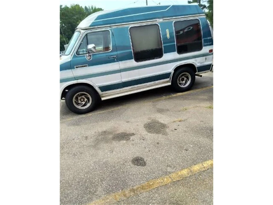 1992 Dodge Ram Van - Image 9 of 9