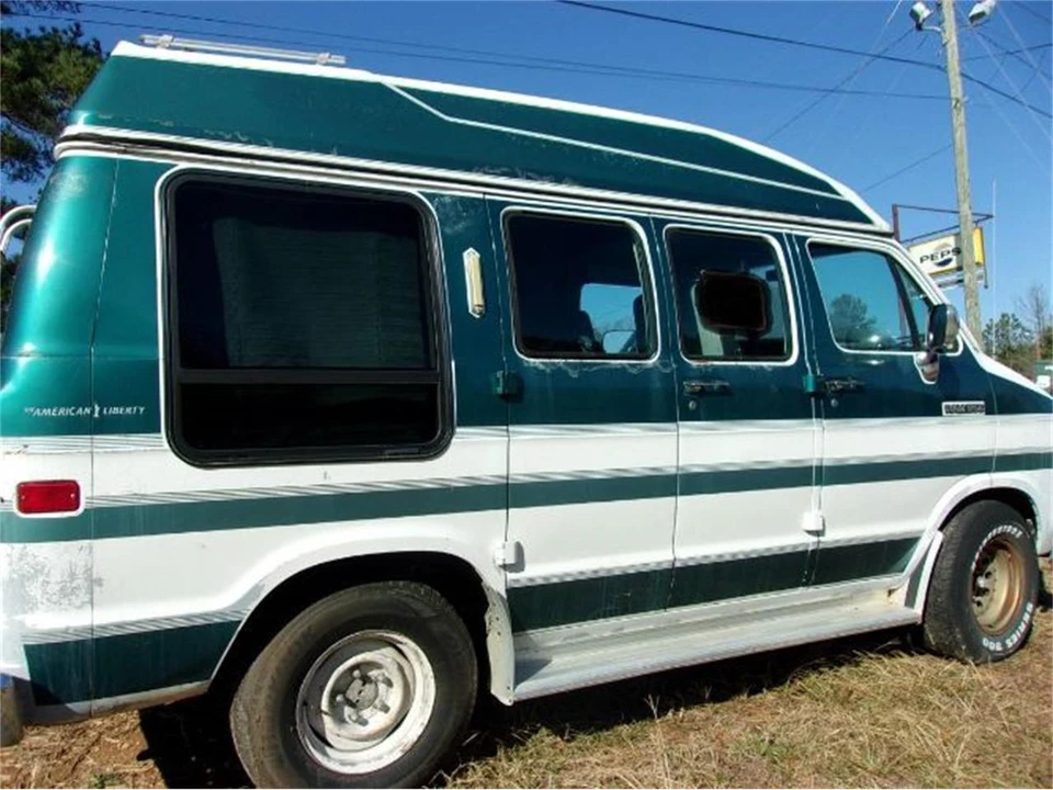 1992 Dodge Ram Van - Image 2 of 9