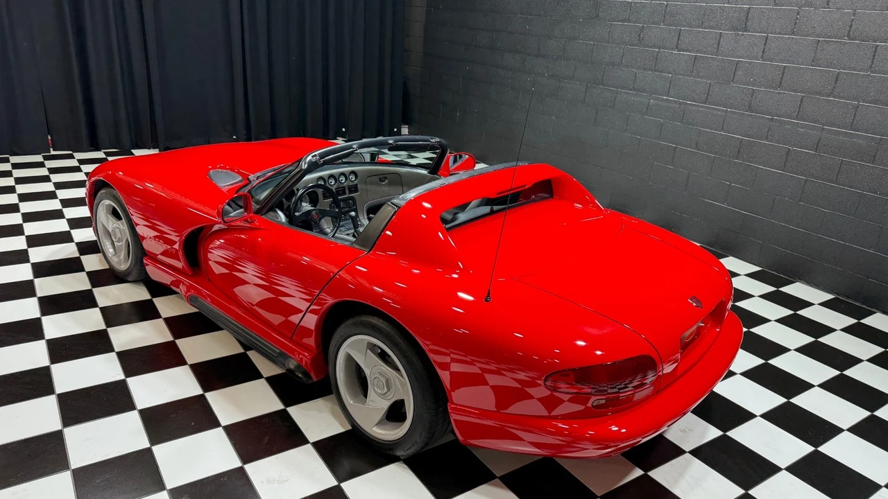 1992 Dodge Viper 1st Gen - Image 17 of 31