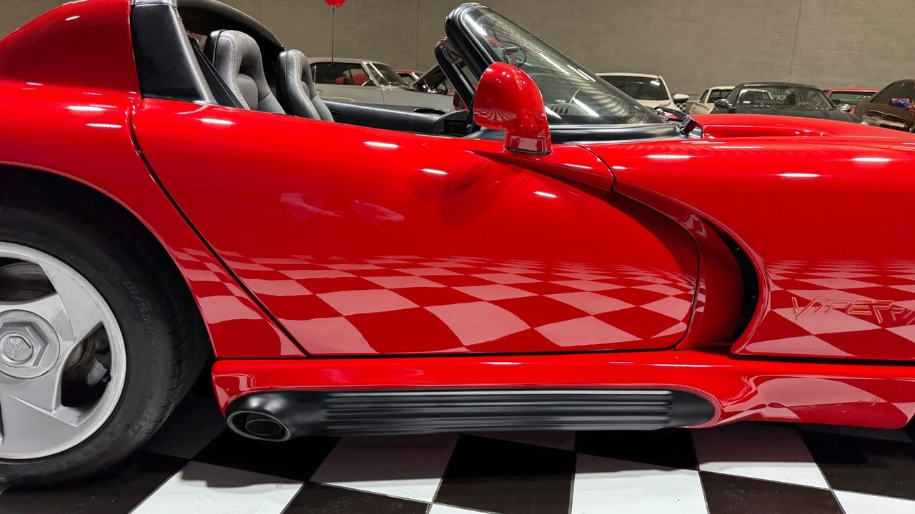 1992 Dodge Viper 1st Gen - Image 23 of 31
