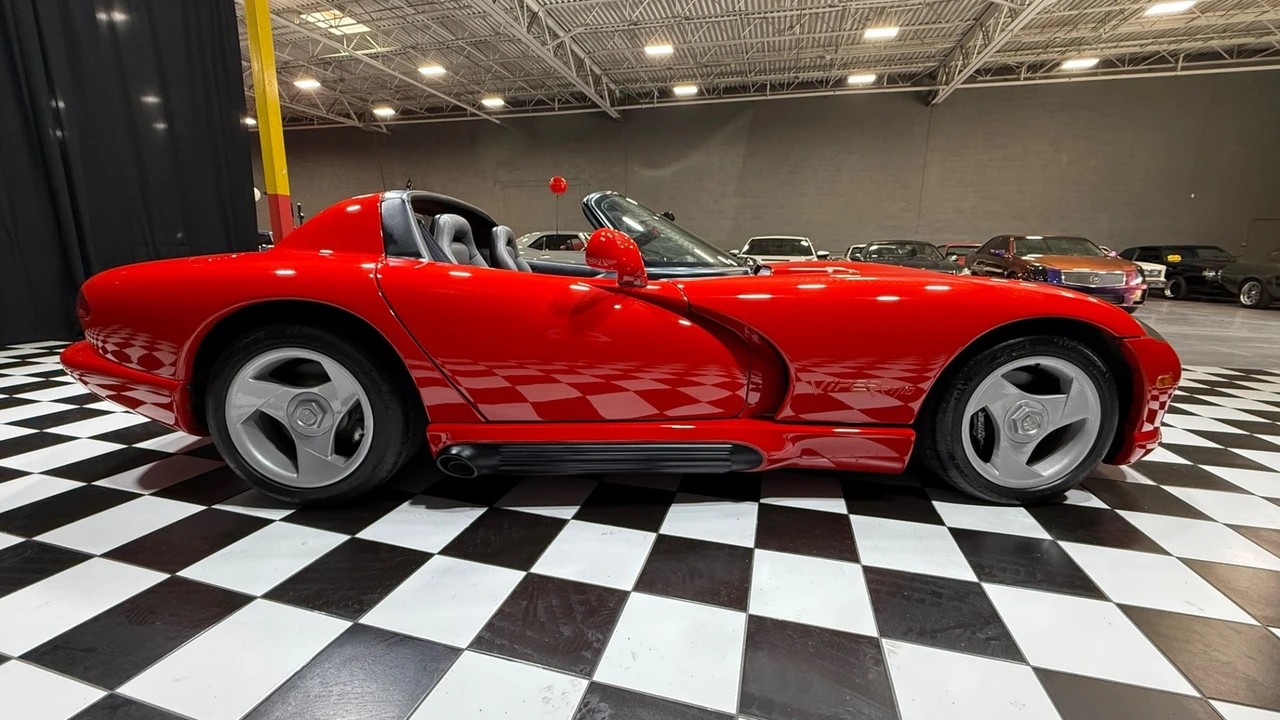 1992 Dodge Viper 1st Gen - Image 11 of 31