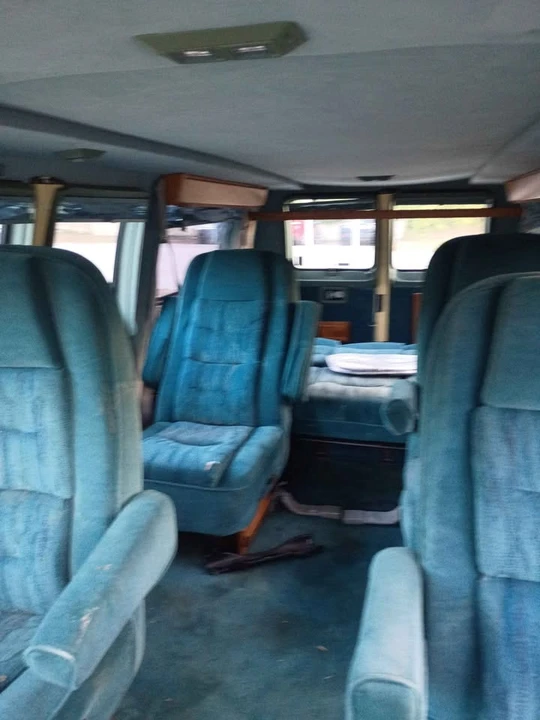 1992 Dodge Ram Van - Image 8 of 10