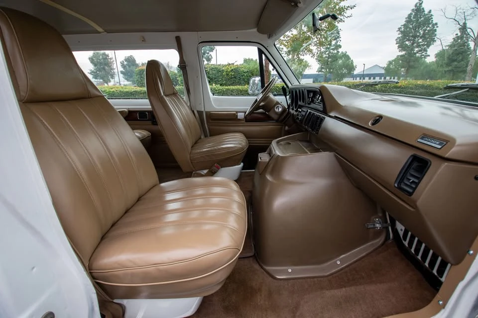1992 Dodge Ram Van - Image 11 of 19