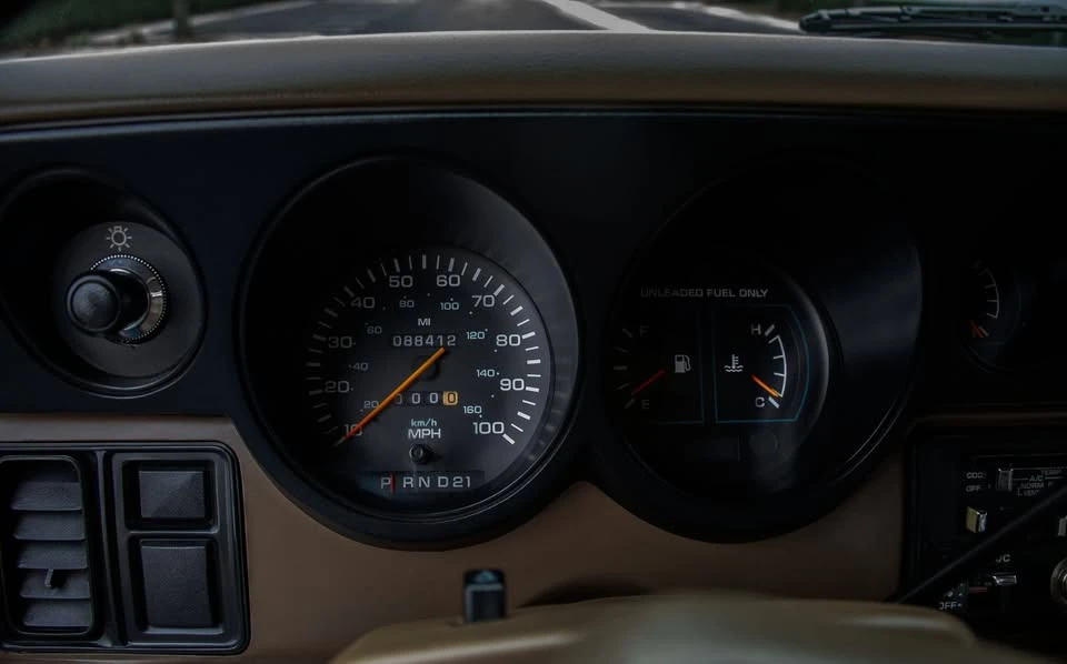 1992 Dodge Ram Van - Image 15 of 19