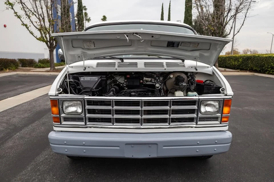 1992 Dodge Ram Van - Image 17 of 19