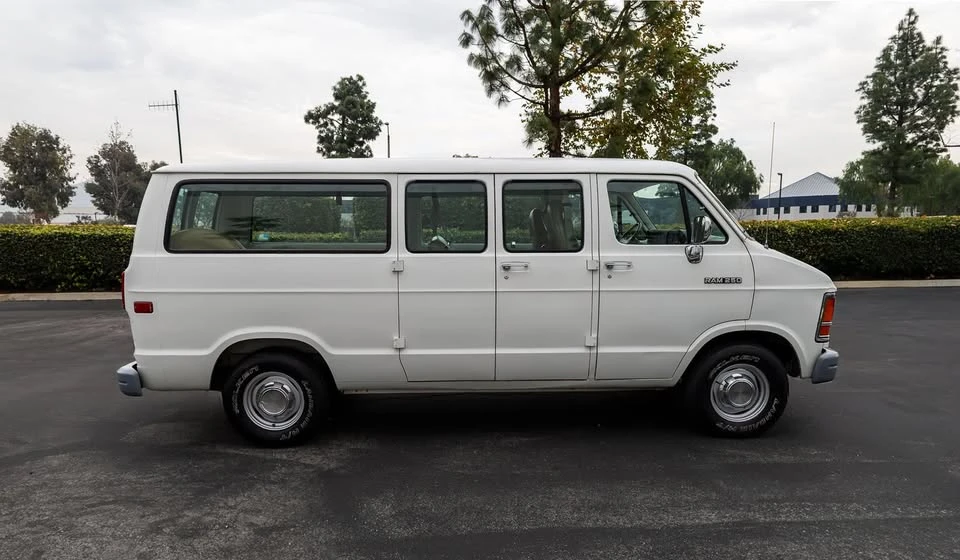 1992 Dodge Ram Van - Image 6 of 19