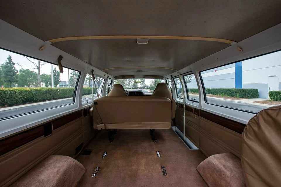 1992 Dodge Ram Van - Image 13 of 19