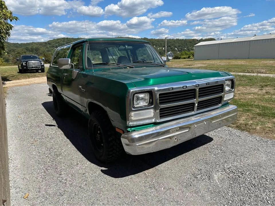 1992 Dodge Ramcharger - Image 2 of 11