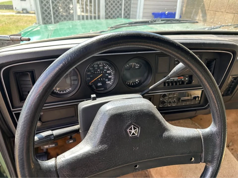 1992 Dodge Ramcharger - Image 9 of 11