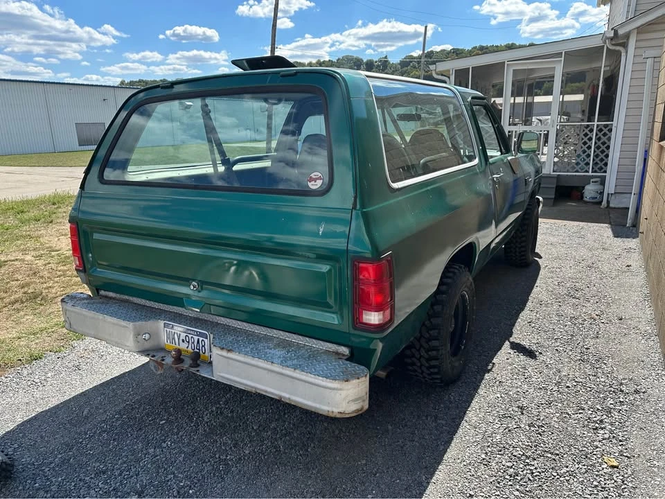 1992 Dodge Ramcharger - Image 3 of 11