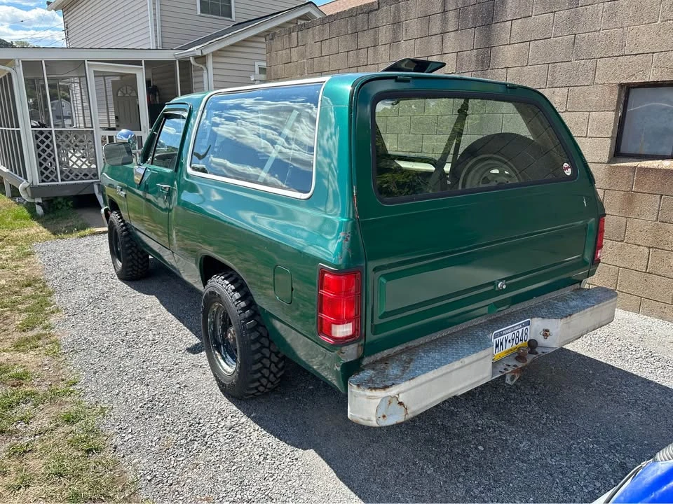 1992 Dodge Ramcharger - Image 4 of 11