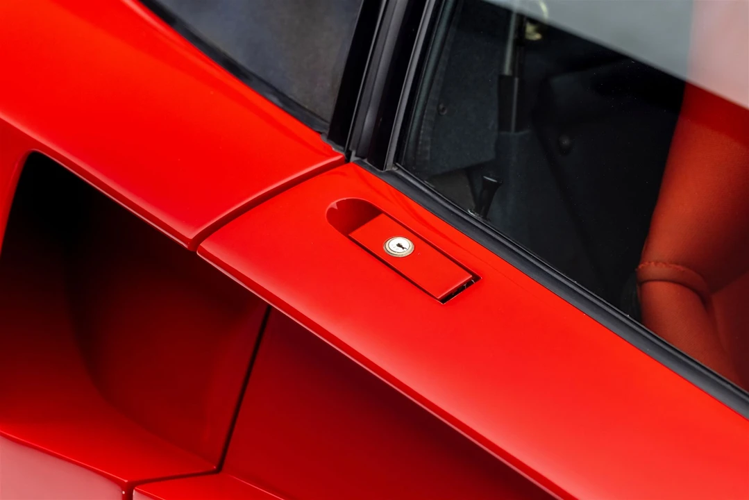1992 Ferrari F40 - Image 12 of 31