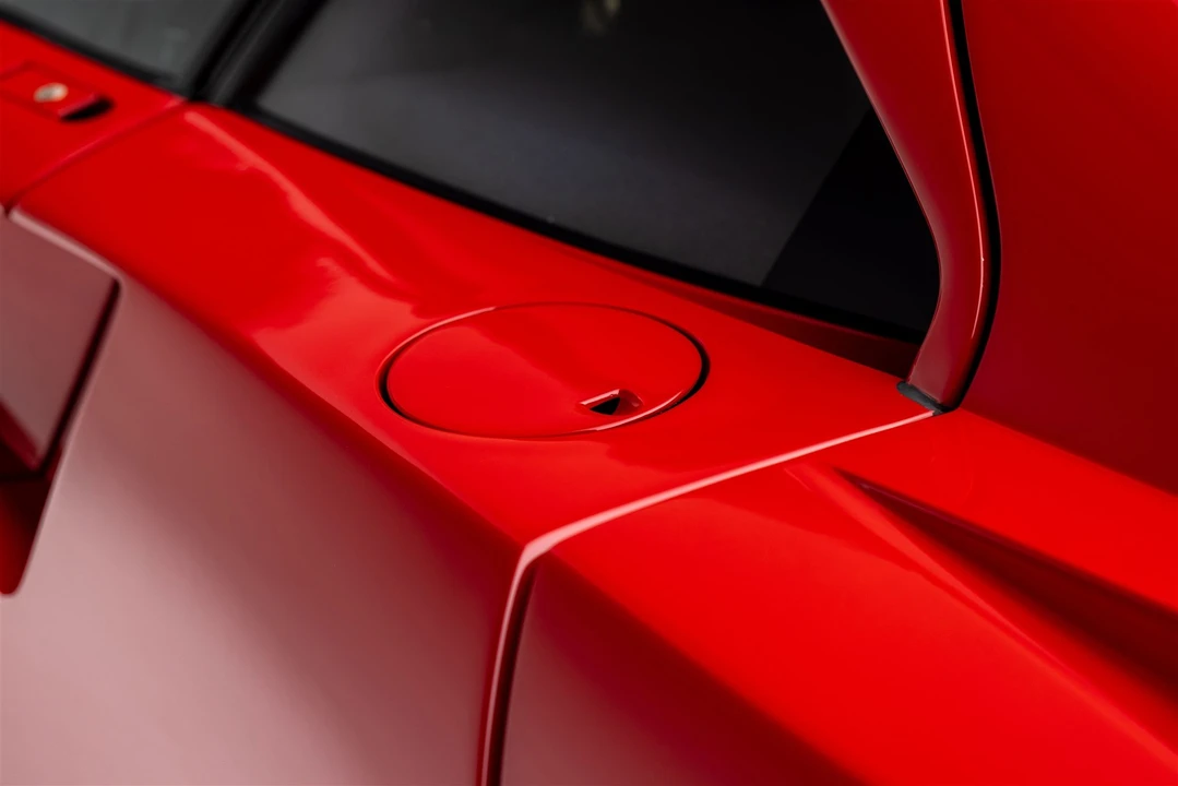 1992 Ferrari F40 - Image 29 of 31