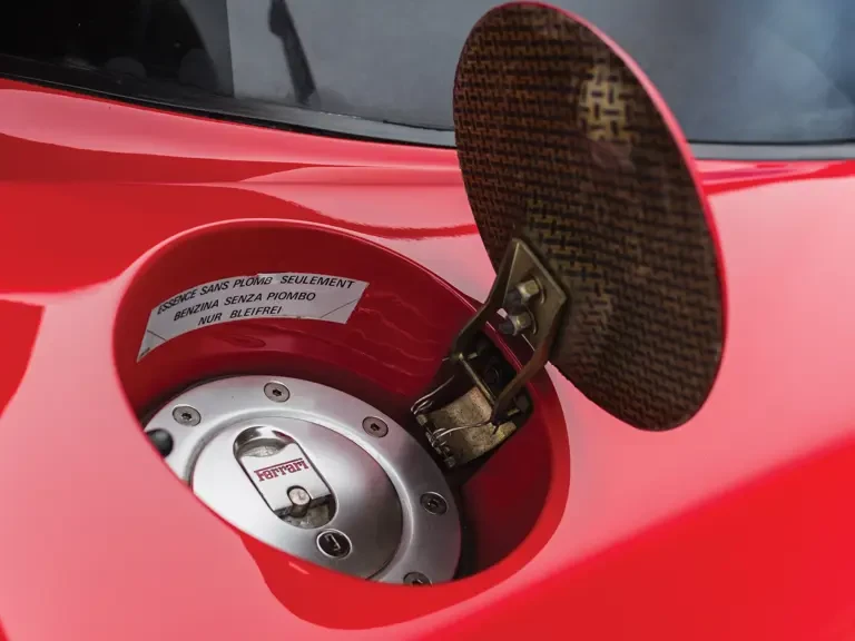 1992 Ferrari F40 - Image 25 of 31