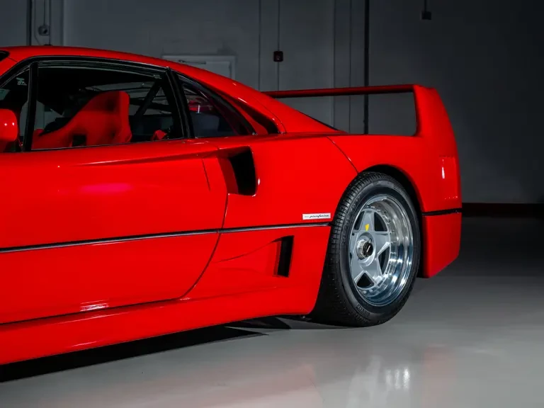 1992 Ferrari F40 - Image 25 of 31