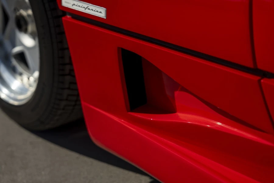 1992 Ferrari F40 - Image 16 of 31