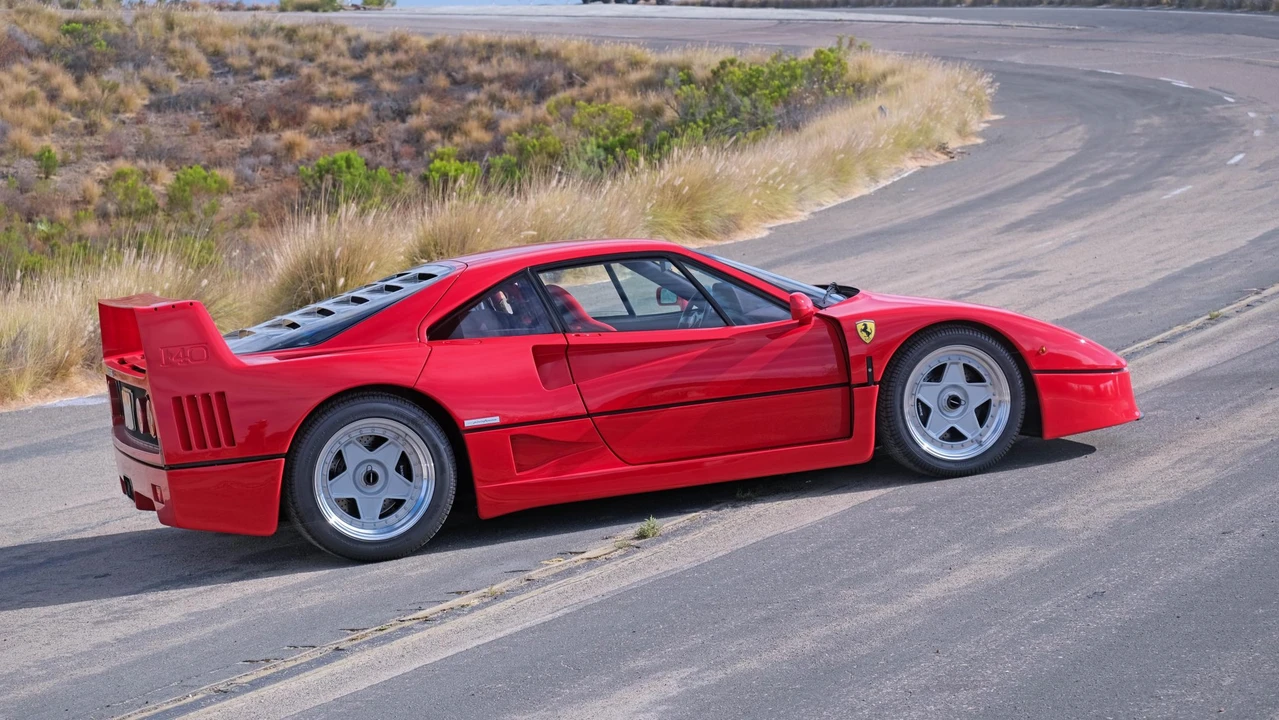1992 Ferrari F40 - Image 17 of 31