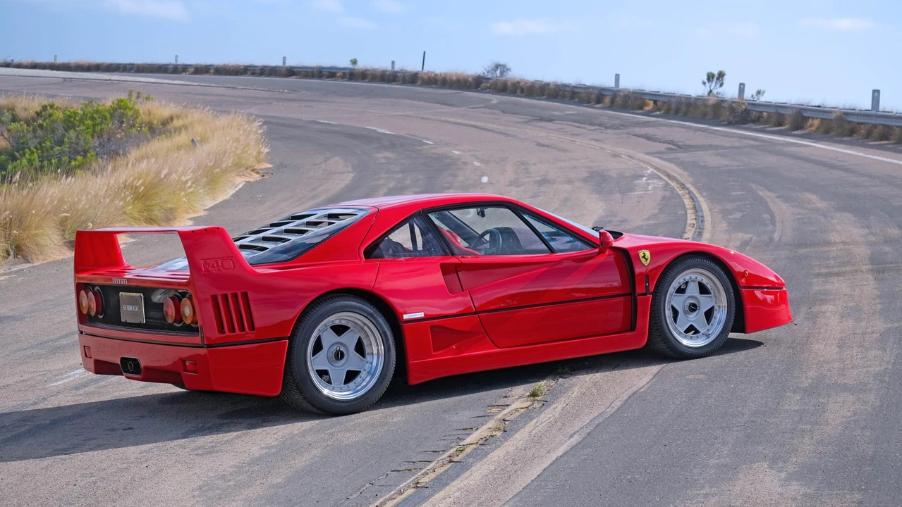 1992 Ferrari F40 - Image 20 of 31