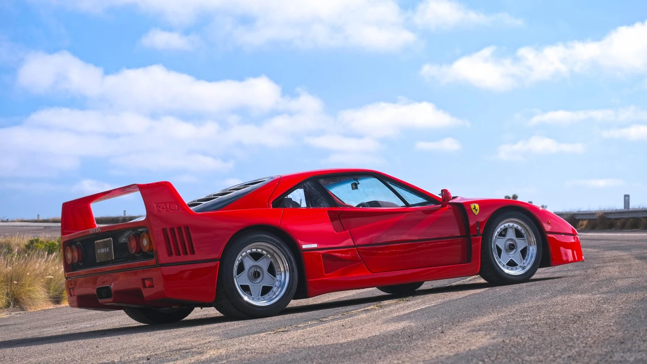 1992 Ferrari F40 - Image 19 of 31