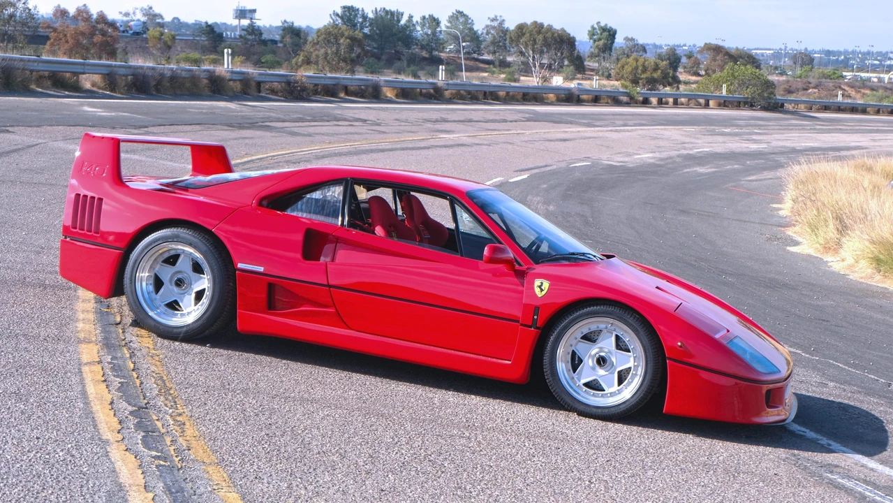 1992 Ferrari F40 - Image 15 of 31