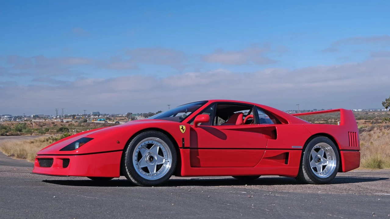 1992 Ferrari F40 - Image 29 of 31