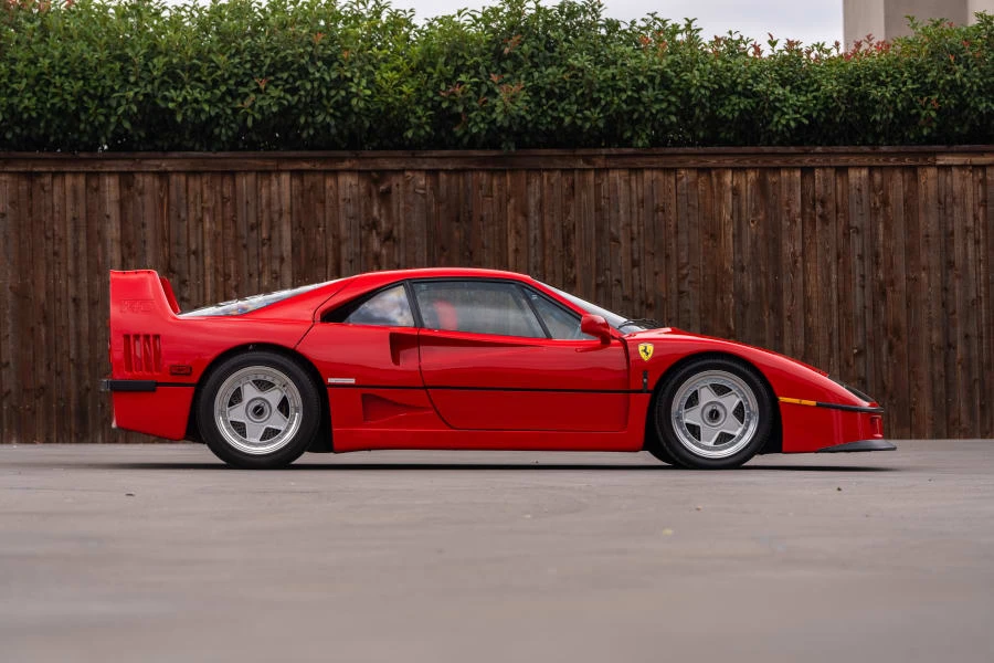 1992 Ferrari F40 - Image 2 of 31