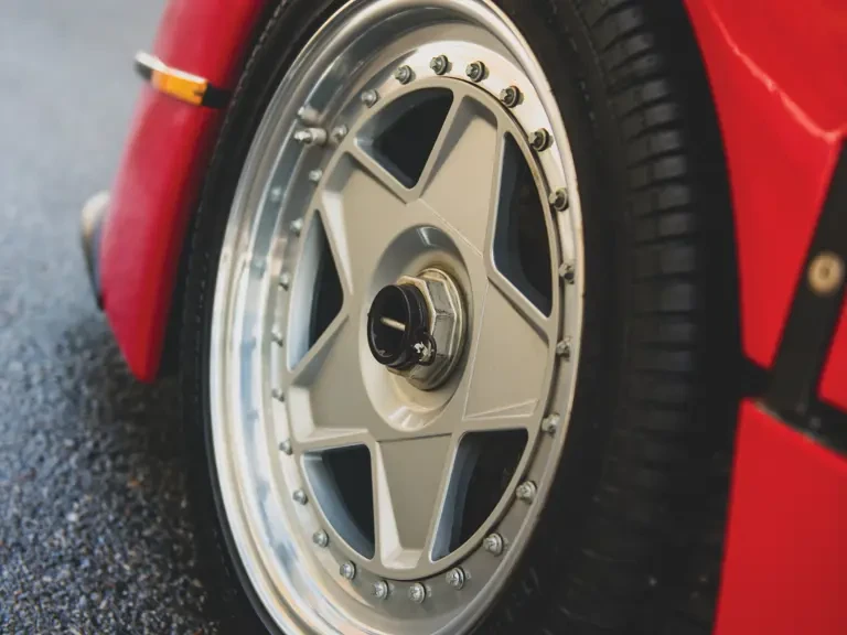 1992 Ferrari F40 - Image 16 of 31