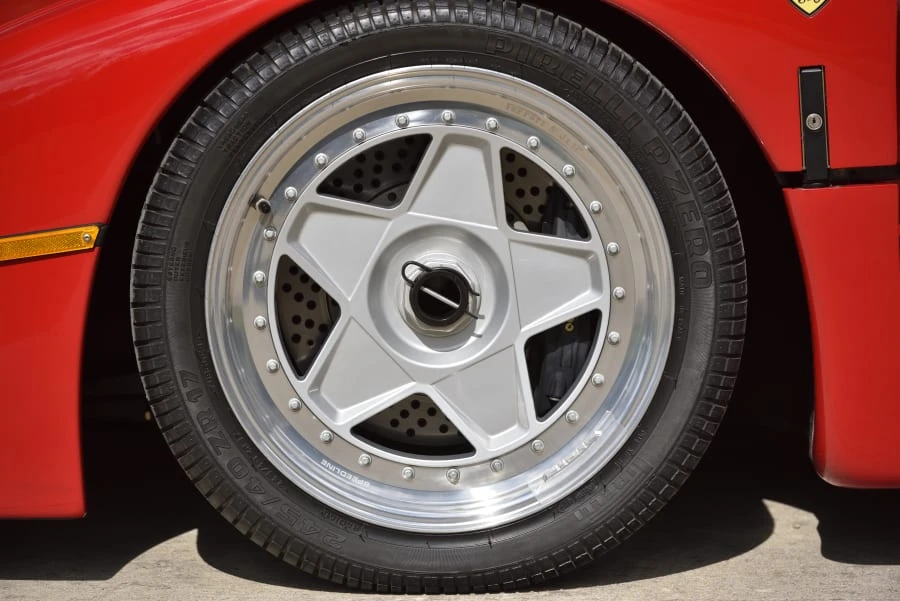 1992 Ferrari F40 - Image 16 of 31
