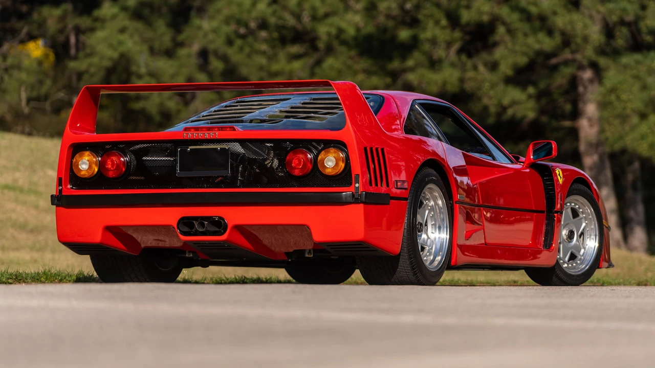 1992 Ferrari F40 - Image 13 of 31