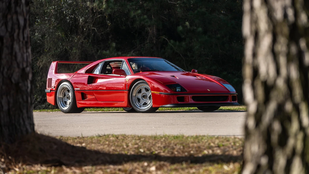 1992 Ferrari F40 - Image 25 of 31