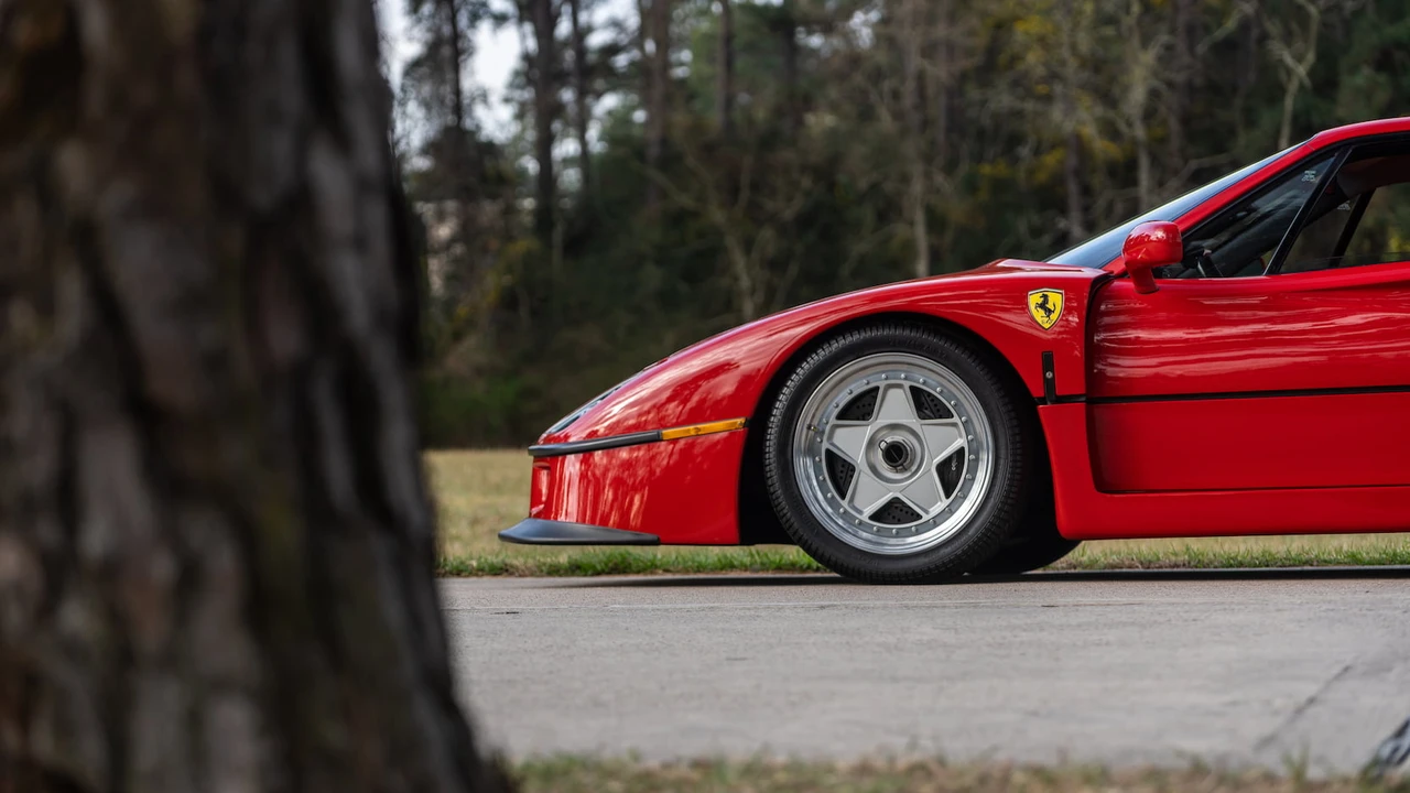 1992 Ferrari F40 - Image 31 of 31
