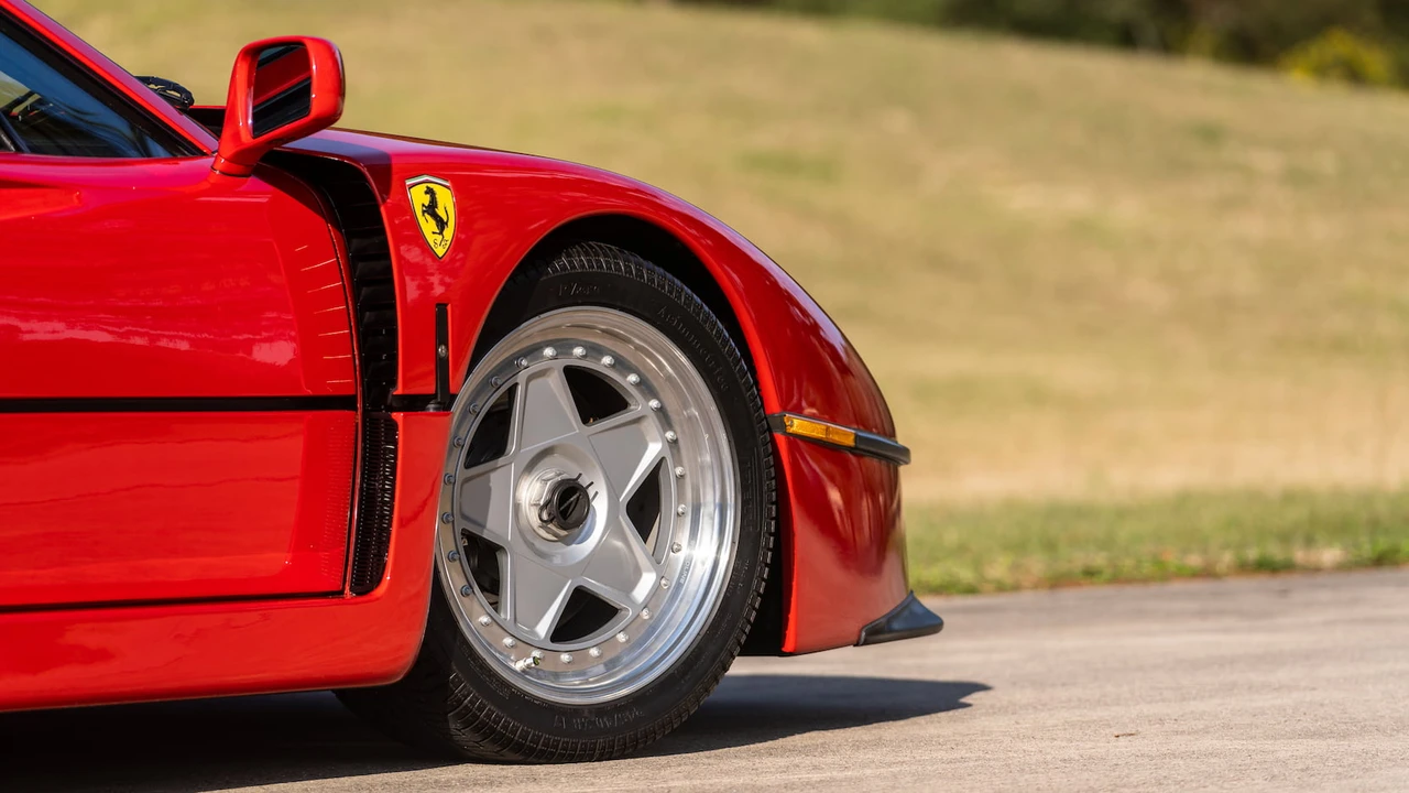 1992 Ferrari F40 - Image 9 of 31