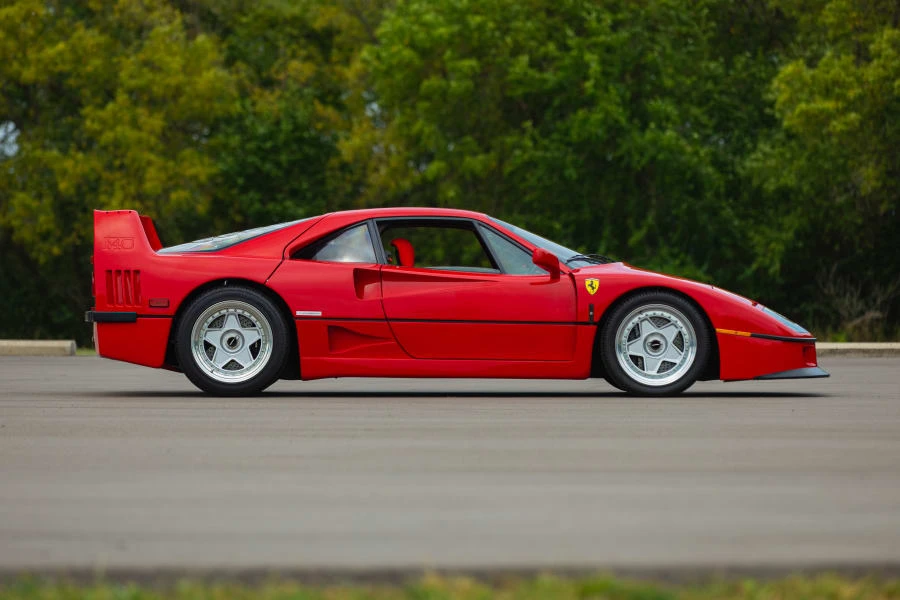 1992 Ferrari F40 - Image 2 of 31