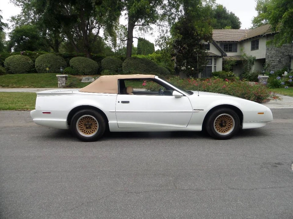 1992 Pontiac Firebird 3rd Gen - Image 8 of 17